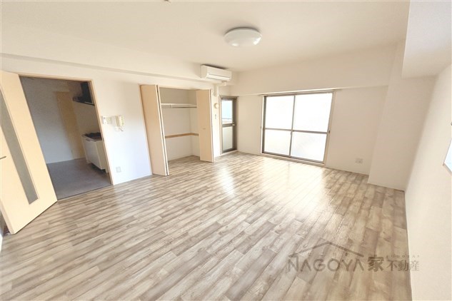 ラ・ヴィアンパレスⅡ リビング