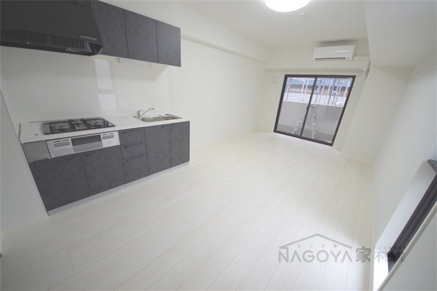 リゾナーレ・マルノウチ リビング