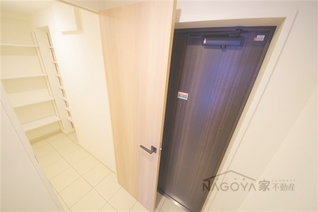 ヒヴィ・カーサ瑞穂 玄関