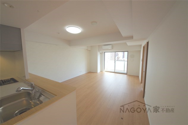 新栄アイサンメゾン リビング