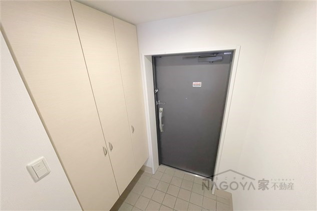 パークアクシス白壁 玄関