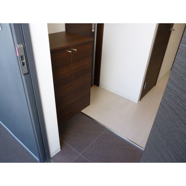 ArtizA浅間町 玄関