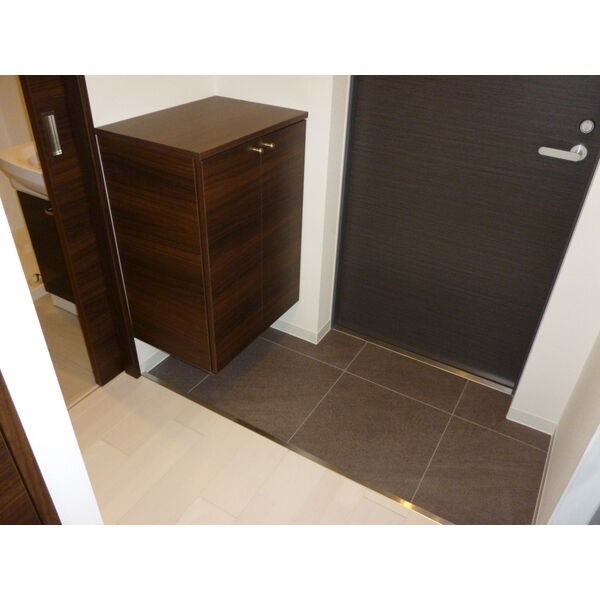 ArtizA浅間町 玄関