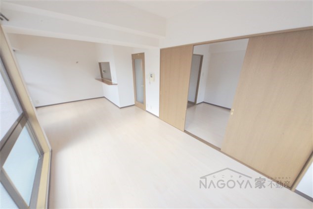 ラッフル千代田 リビング