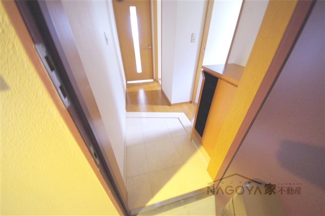 ハイリスベーネ池下 玄関