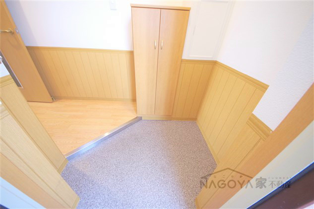 サンステージ泉 玄関