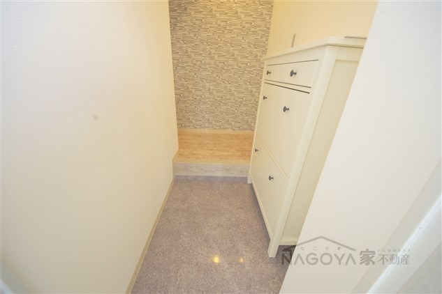 スタービル 玄関