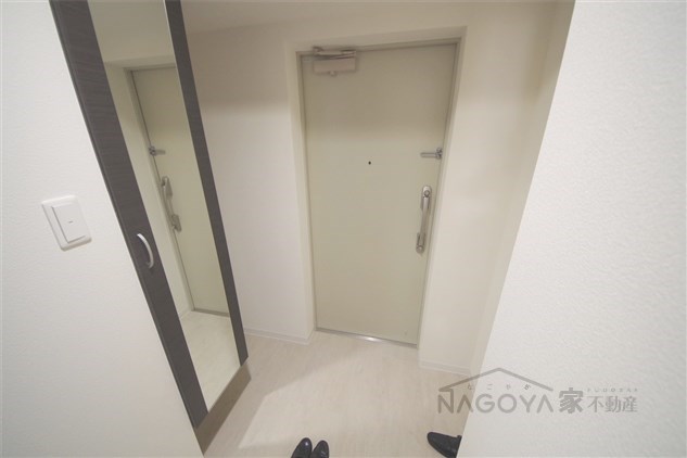 メイボーテセラ 玄関