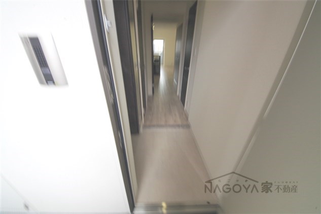 フレール上前津 玄関