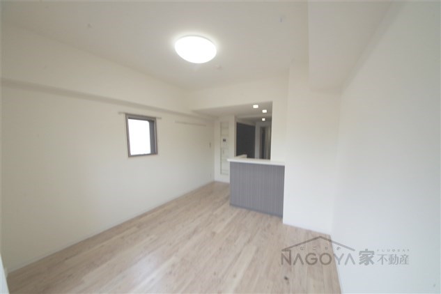 フレール上前津 リビング