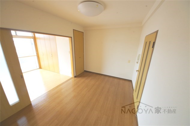 桂ビル リビング