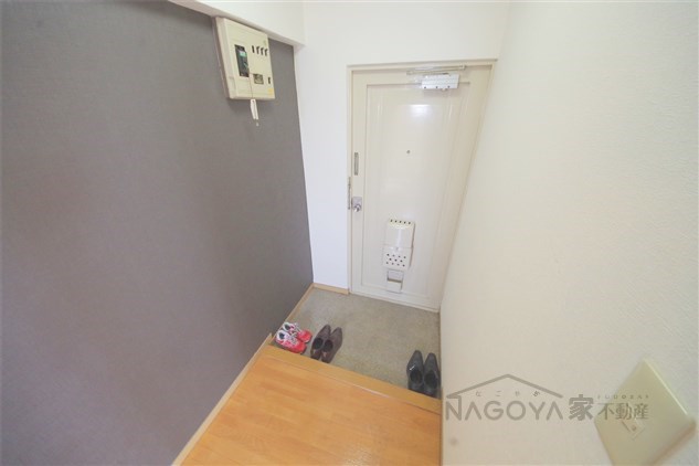 第３フクマルビル 玄関