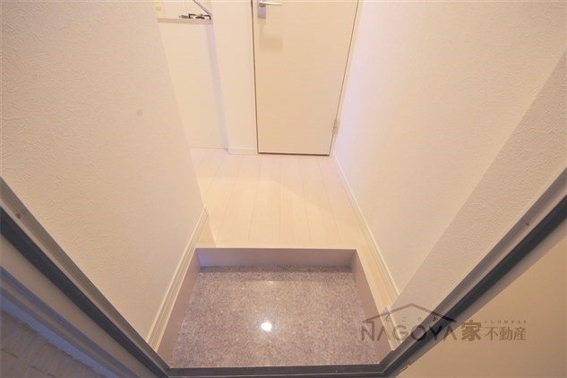 カーサフェリーチェＷ 玄関