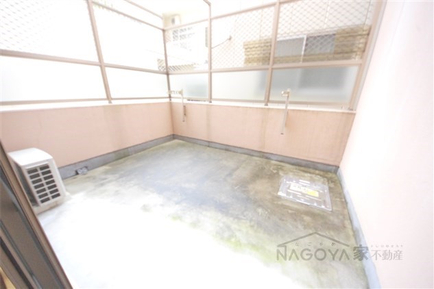 アビタシオン鶴舞 ベランダ