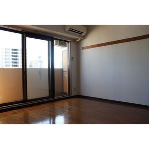 ライジングヴィラ葵 リビング