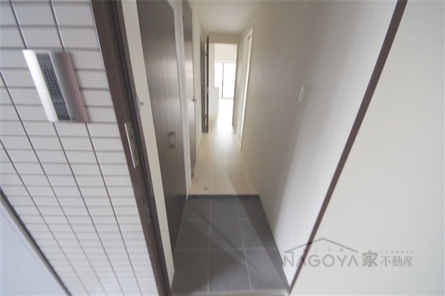 古出来エンブルコート 玄関