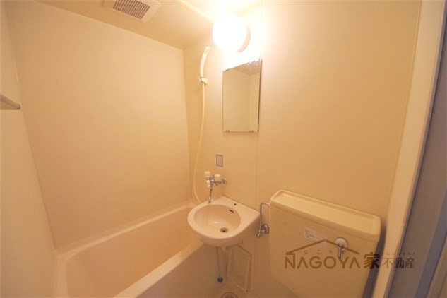 ツインズ1991 風呂画像