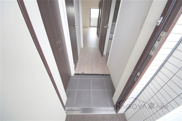 古出来エンブルコート 玄関