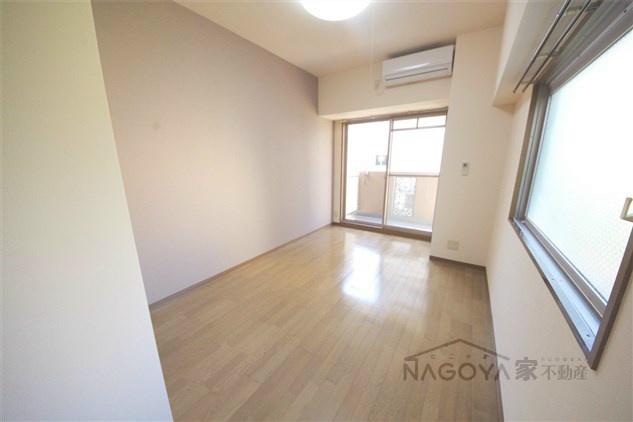 プロビデンス東新町 リビング