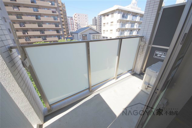 アイボリー ベランダ