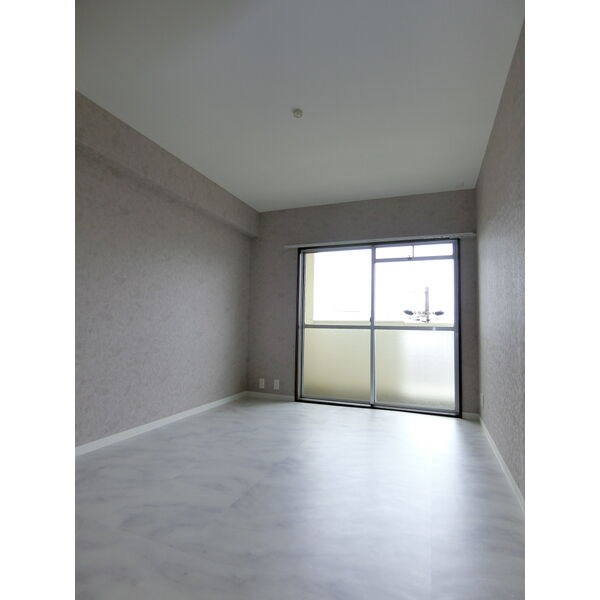 山川ビル ベッドルーム