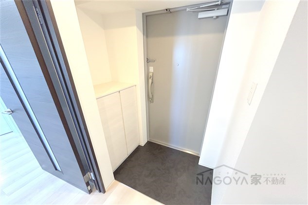 RESIDENCIA御器所 玄関