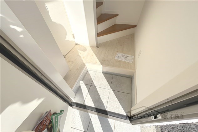 ラフィーカ金山 玄関