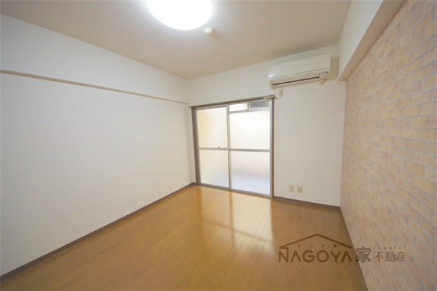 コーポ千種 リビング