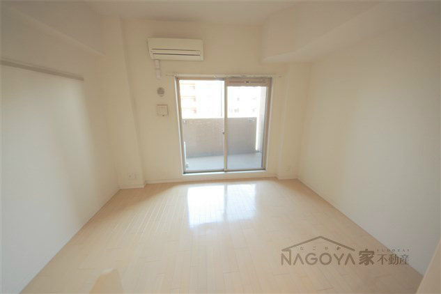 プレサンス新栄リミックス リビング