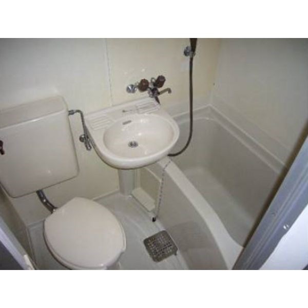 フィレンツェ名駅 風呂画像