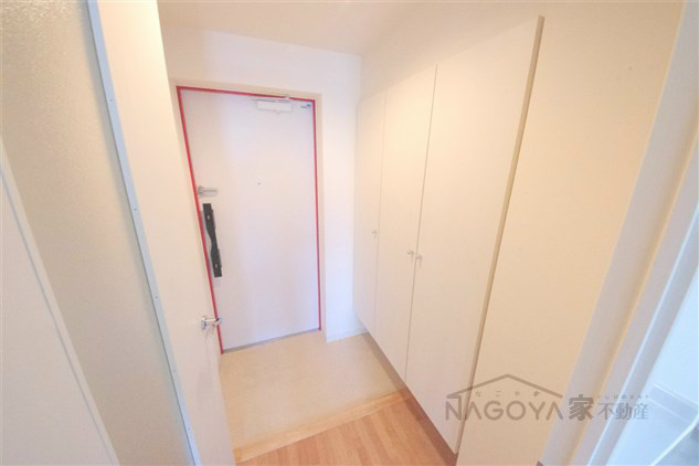 ESTACION KANAYAMA WEST・EAST 玄関