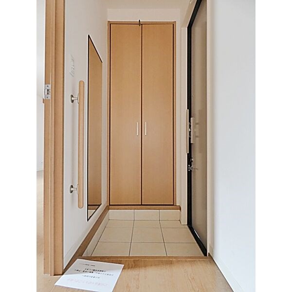 ヒルズ覚王山北 玄関