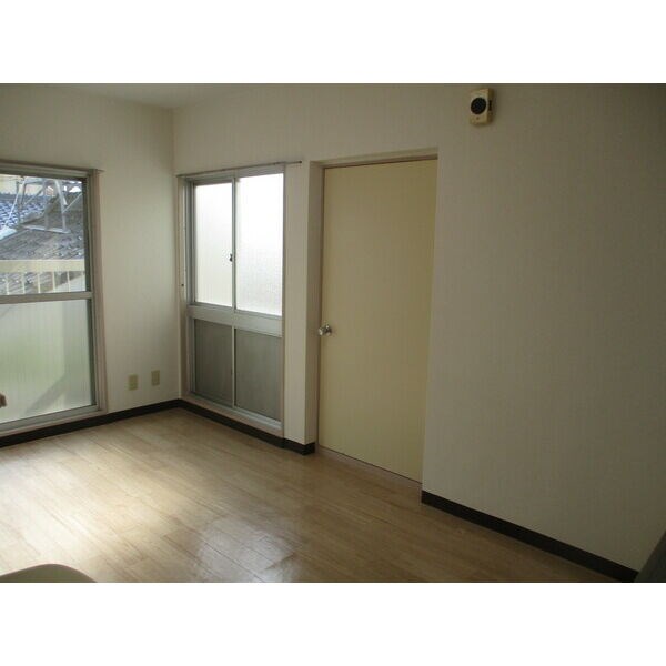 コーポカトー 玄関