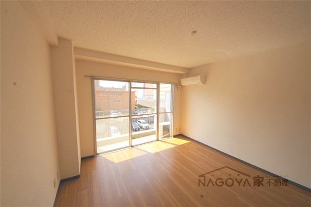 八晃ビル リビング