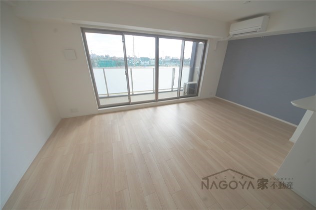 ヒヴィ・カーサ瑞穂 リビング