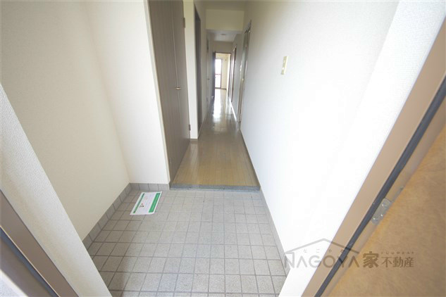 サニーコート矢田 玄関