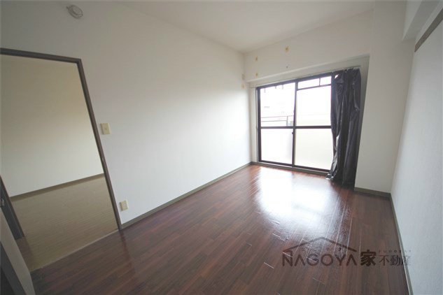 サニーコート矢田 リビング