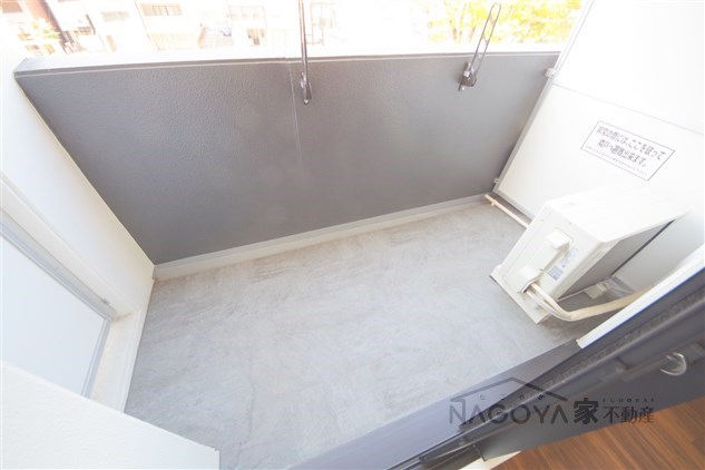 ディアレイシャス鶴舞公園 ベランダ