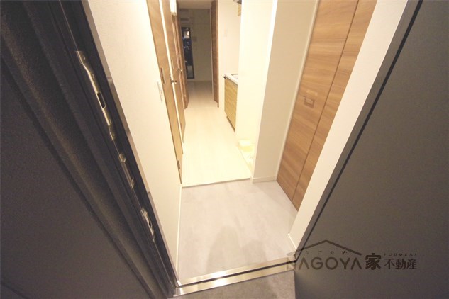 メイクス矢場町 玄関