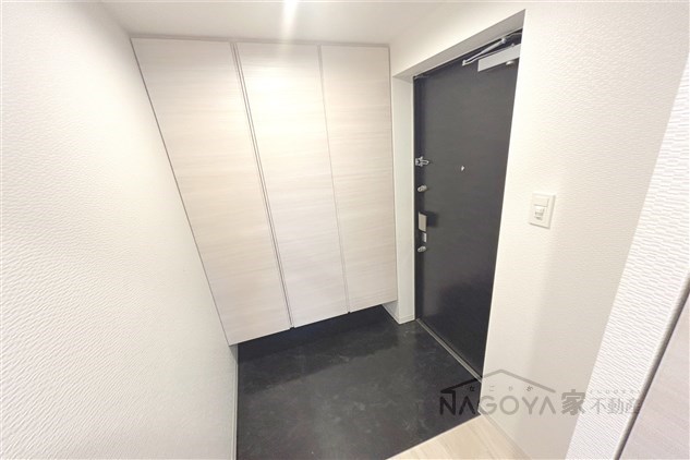 S-RESIDENCE葵Ⅱ 玄関