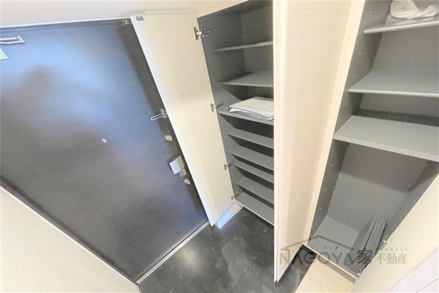 S-RESIDENCE葵Ⅱ 玄関