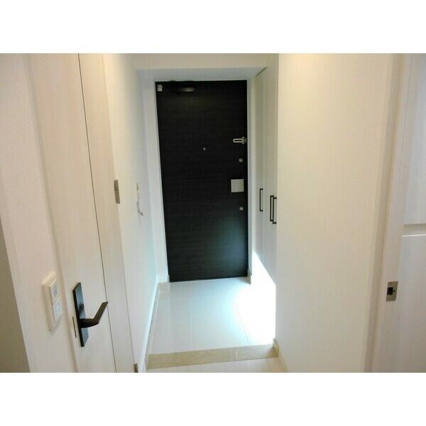 ローレルアイ久屋大通 玄関