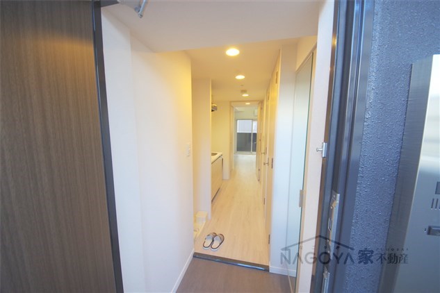 アステリ鶴舞エーナ 玄関