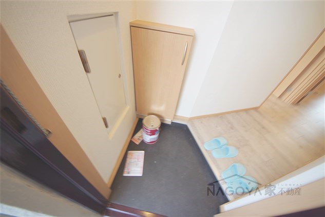 桜通サンダイマンション 玄関