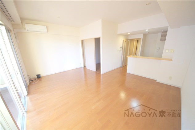 ソーラスフロント富船 リビング