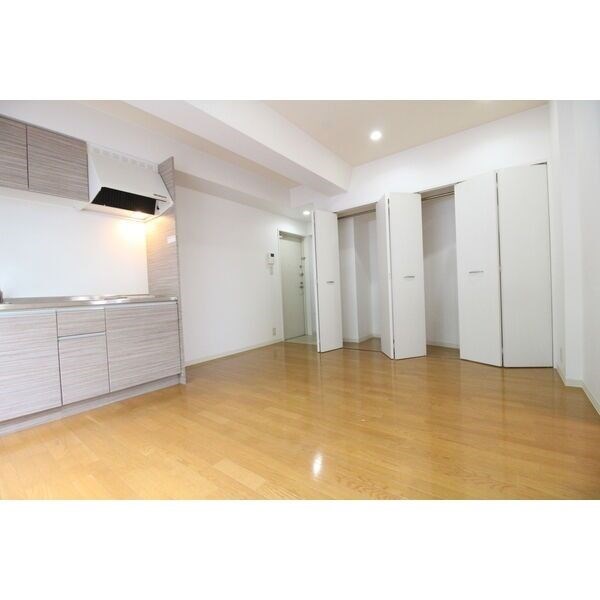 フローラル尾頭橋 リビング