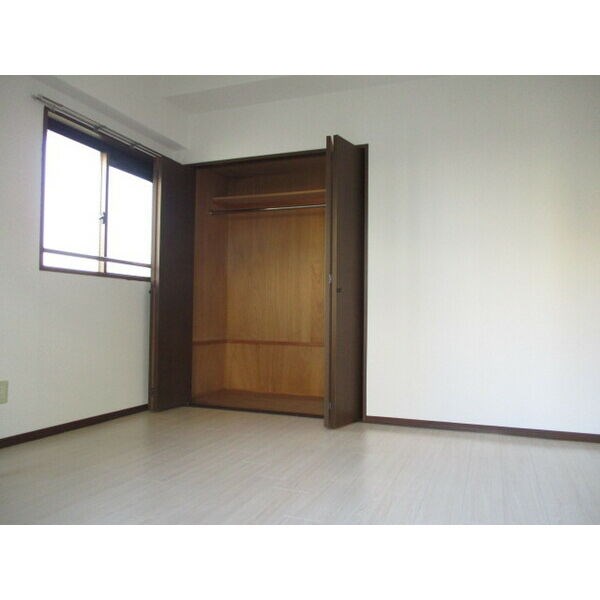 エステート良和S棟 ベッドルーム