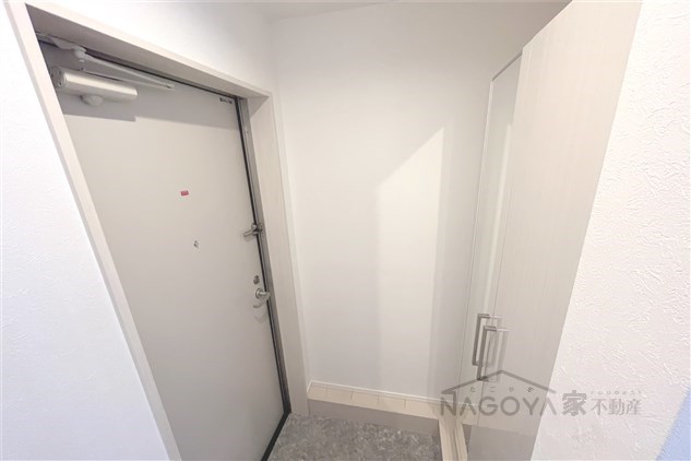 カーバンクル 玄関