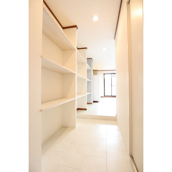 シーズンコート東山 玄関