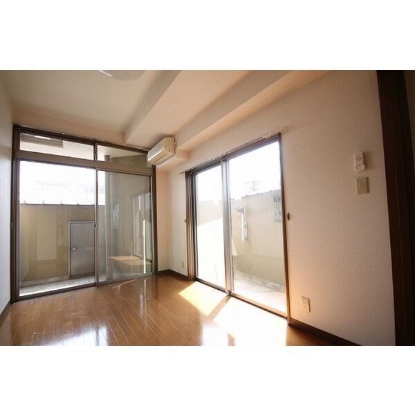 ＦＪ日進通 リビング